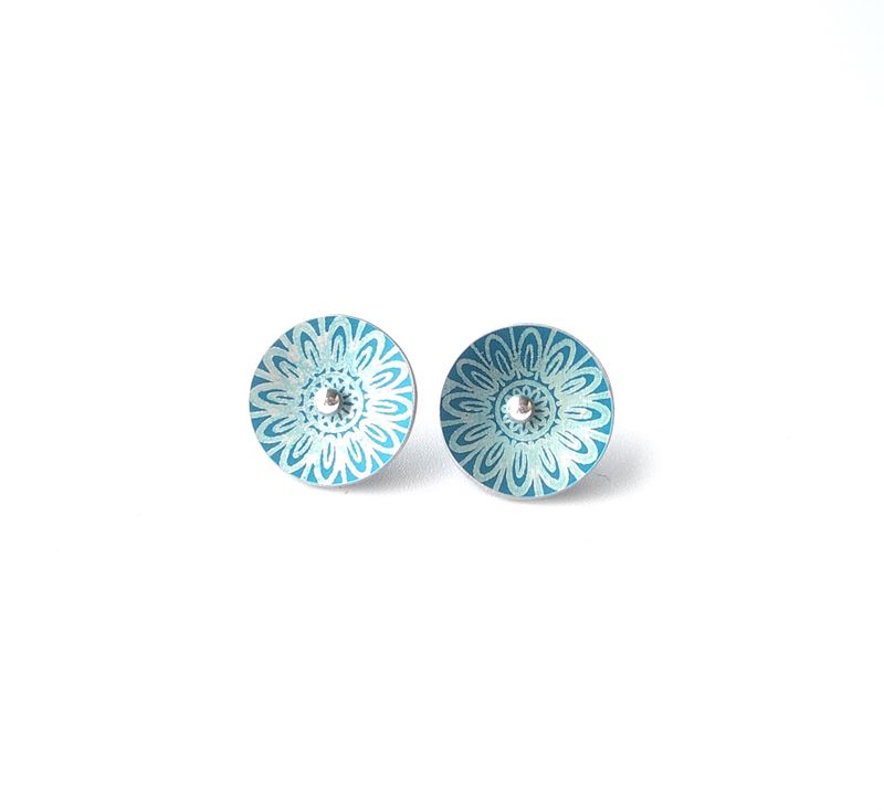 Flower studs