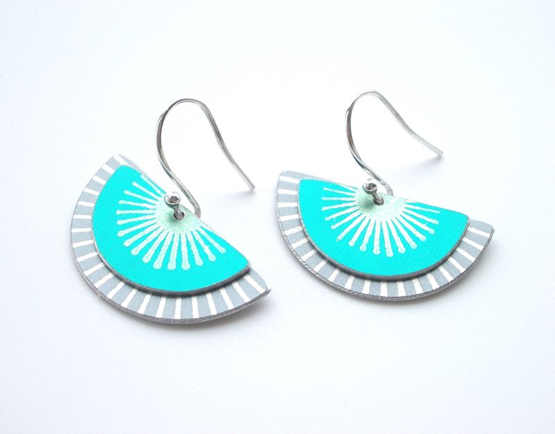 Fan earrings