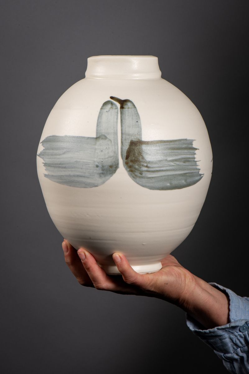 Porcelain love bird jar