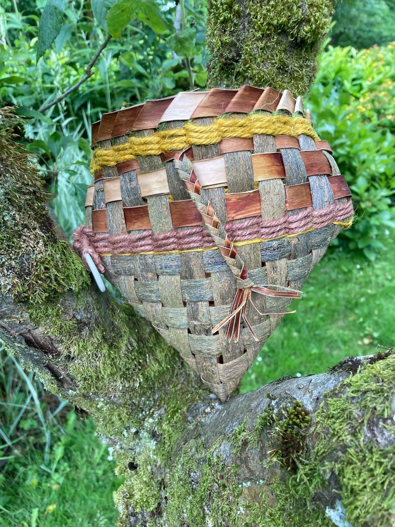 Willow bark pouch