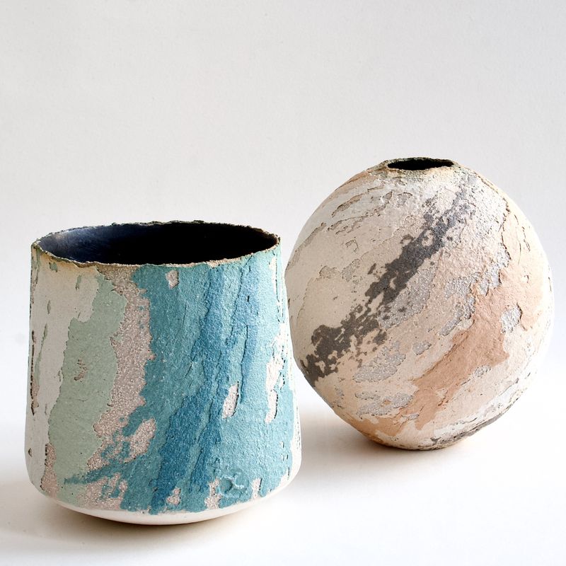 round bowl and cylinder