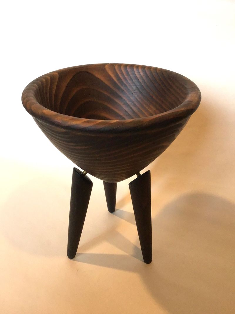 Tripod Bowl