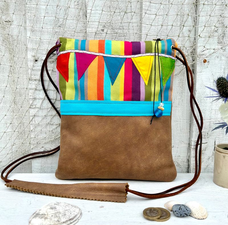 Boardwalk bunting bag