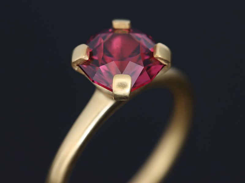 Umba Garnet & 22ct ring