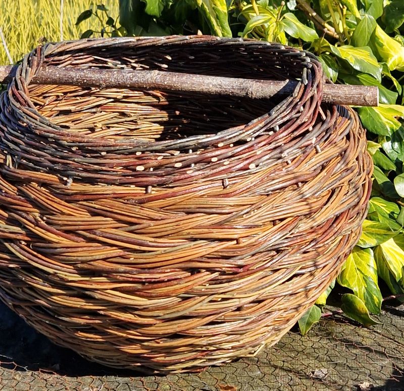 Tick Tock weave basket
