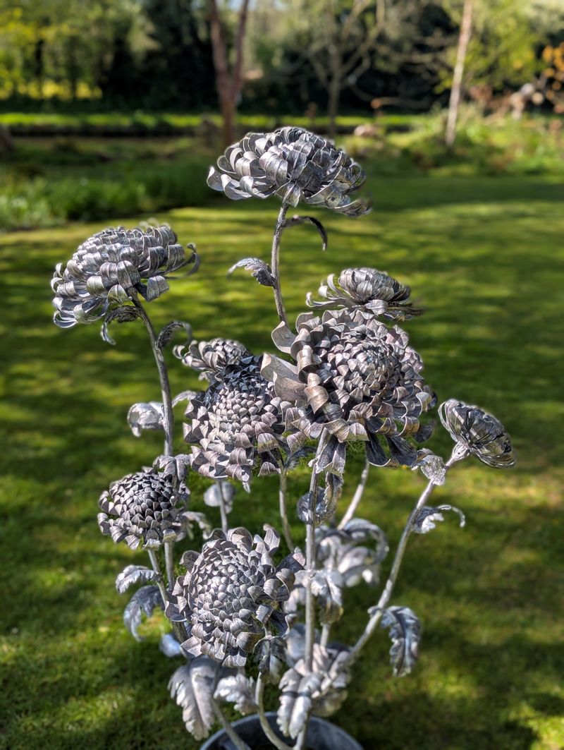 Chrysanthemum sculpture