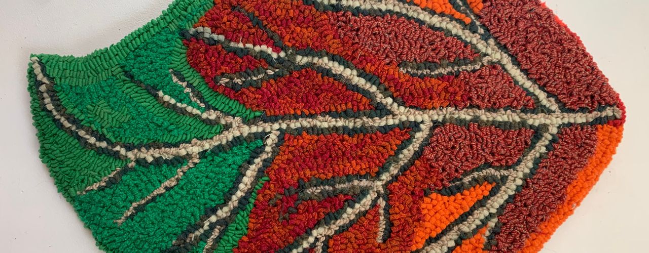 hooked woollen rag rug
