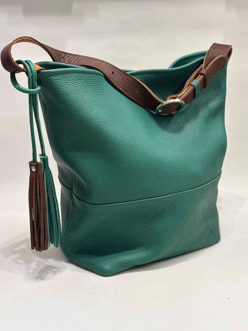 Adira, green and chocolate